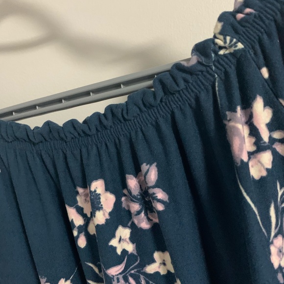 (2/$20) Derek Heart Off the shoulder Floral Dress - Picture 5 of 5